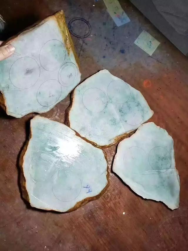 620元翡翠原石图片的简单介绍-第5张图片-翡翠网 620元翡翠原石图片的简单介绍-第5张图片-翡翠网