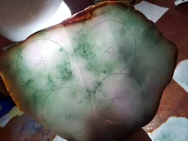 620元翡翠原石图片的简单介绍-第6张图片-翡翠网 620元翡翠原石图片的简单介绍-第6张图片-翡翠网