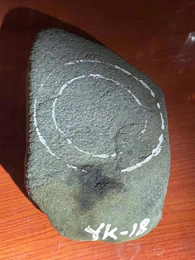 新场木那翡翠原石表现,木那老坑翡翠原石冰种-第4张图片-翡翠网 新场木那翡翠原石表现,木那老坑翡翠原石冰种-第4张图片-翡翠网