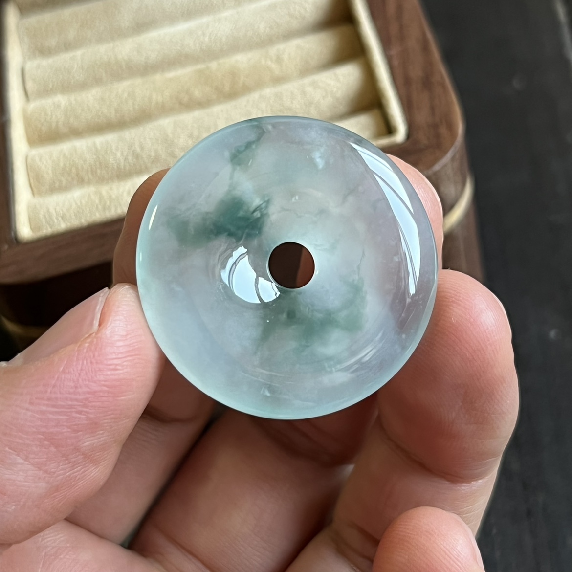 冰种白翡翠价格行情老坑冰种翡翠图片价格-第2张图片-翡翠网 冰种白翡翠价格行情老坑冰种翡翠图片价格-第2张图片-翡翠网