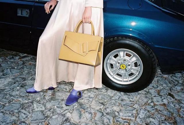 品牌包包有哪些牌子,十大小众轻奢品牌包包-第11张图片-翡翠网 品牌包包有哪些牌子,十大小众轻奢品牌包包-第11张图片-翡翠网