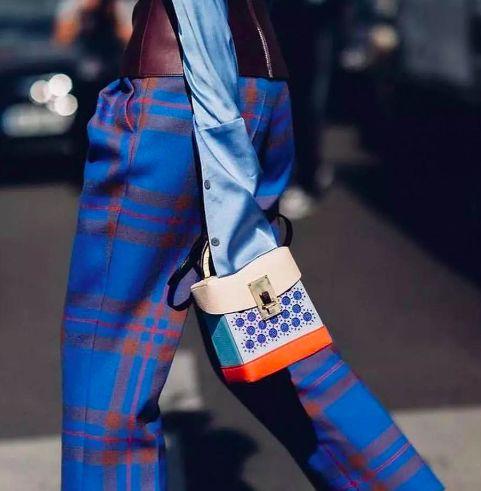 品牌包包有哪些牌子,十大小众轻奢品牌包包-第39张图片-翡翠网 品牌包包有哪些牌子,十大小众轻奢品牌包包-第39张图片-翡翠网