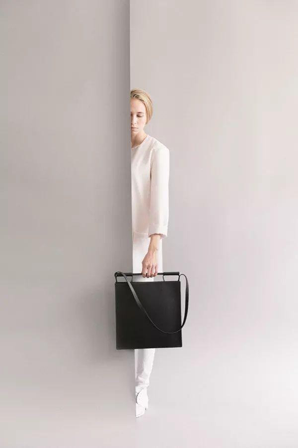 品牌包包有哪些牌子,十大小众轻奢品牌包包-第48张图片-翡翠网 品牌包包有哪些牌子,十大小众轻奢品牌包包-第48张图片-翡翠网