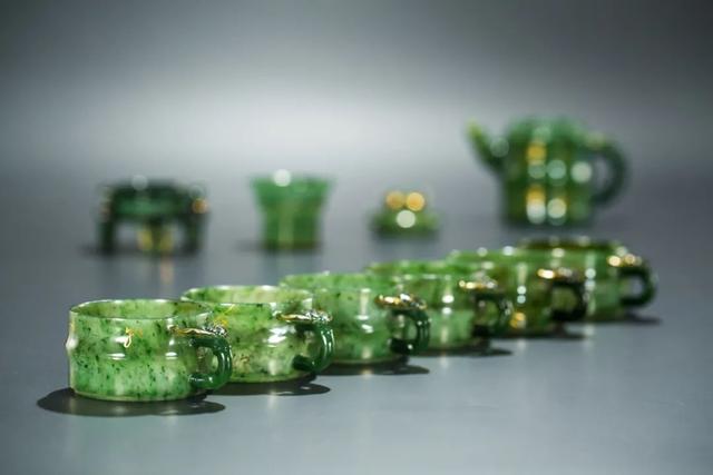 青海料晴水戴久了,水种翡翠小批量批发价格-第6张图片-翡翠网 青海料晴水戴久了,水种翡翠小批量批发价格-第6张图片-翡翠网