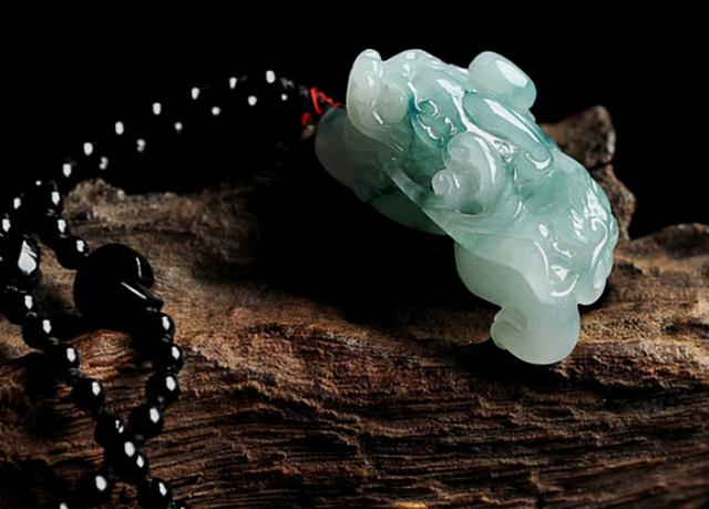 翡翠貔貅戒指图片批发,翡翠貔貅戒指的价格-第1张图片-翡翠网 翡翠貔貅戒指图片批发,翡翠貔貅戒指的价格-第1张图片-翡翠网