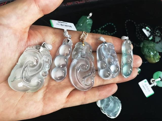 大马坎铁锈皮怪状翡翠,铁锈皮翡翠原石什么场口-第8张图片-翡翠网 大马坎铁锈皮怪状翡翠,铁锈皮翡翠原石什么场口-第8张图片-翡翠网