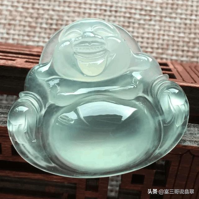 翡翠a货吊坠500元贵吗浅绿色翡翠a货价格-第7张图片-翡翠网 翡翠a货吊坠500元贵吗浅绿色翡翠a货价格-第7张图片-翡翠网