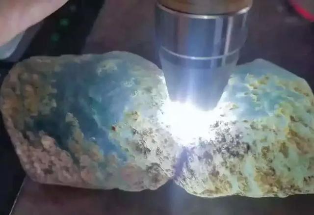 翡翠原石主播顺口溜广博翡翠知识论坛-第1张图片-翡翠网 翡翠原石主播顺口溜广博翡翠知识论坛-第1张图片-翡翠网