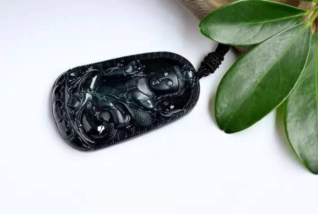 春色翡翠价格红翡翠是什么-第3张图片-翡翠网 春色翡翠价格红翡翠是什么-第3张图片-翡翠网