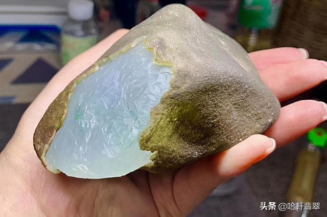 买大马坎赌石原石禁忌,水石翡翠原石-第10张图片-翡翠网 买大马坎赌石原石禁忌,水石翡翠原石-第10张图片-翡翠网