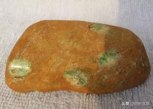 买大马坎赌石原石禁忌,水石翡翠原石-第11张图片-翡翠网 买大马坎赌石原石禁忌,水石翡翠原石-第11张图片-翡翠网