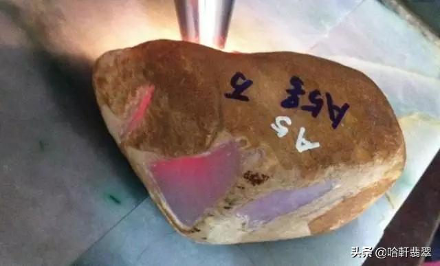 买大马坎赌石原石禁忌,水石翡翠原石-第13张图片-翡翠网 买大马坎赌石原石禁忌,水石翡翠原石-第13张图片-翡翠网