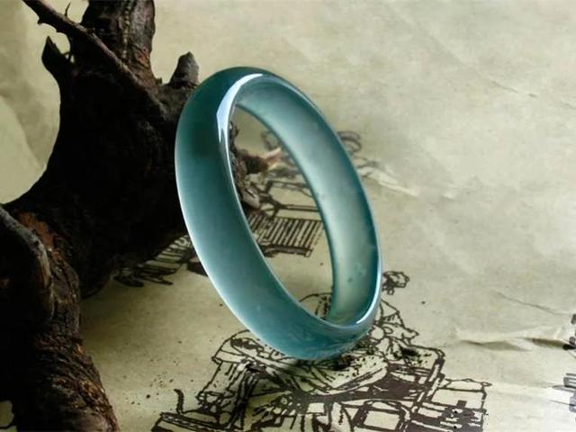 冰蓝老蓝水翡翠手镯翡翠冰蓝手镯图片-第1张图片-翡翠网 冰蓝老蓝水翡翠手镯翡翠冰蓝手镯图片-第1张图片-翡翠网