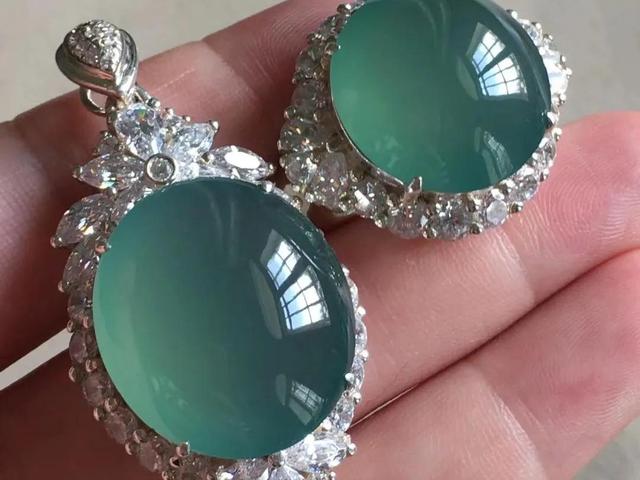 冰蓝老蓝水翡翠手镯翡翠冰蓝手镯图片-第3张图片-翡翠网 冰蓝老蓝水翡翠手镯翡翠冰蓝手镯图片-第3张图片-翡翠网