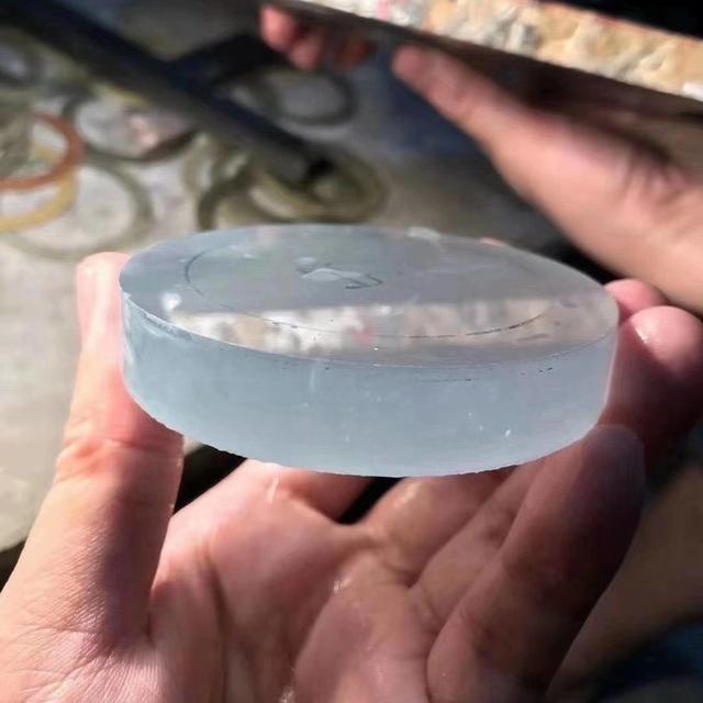 翡翠解口料市场价格表翡翠明料怎么看种水-第2张图片-翡翠网 翡翠解口料市场价格表翡翠明料怎么看种水-第2张图片-翡翠网