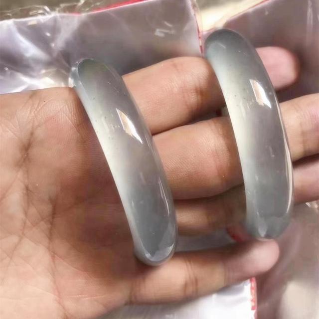 翡翠解口料市场价格表翡翠明料怎么看种水-第5张图片-翡翠网 翡翠解口料市场价格表翡翠明料怎么看种水-第5张图片-翡翠网