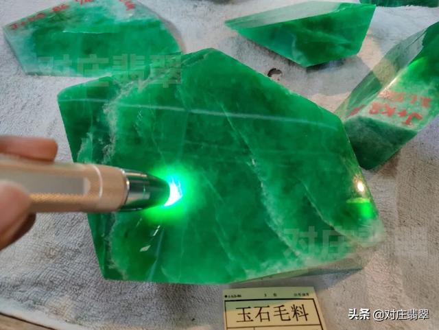 什么是83翡翠83翡翠价格-第2张图片-翡翠网 什么是83翡翠83翡翠价格-第2张图片-翡翠网