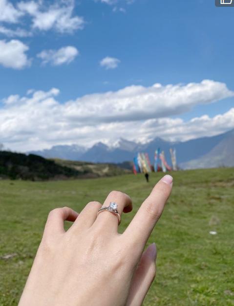 魔星钻和莫桑钻哪个好,钻石和莫桑钻的区别-第9张图片-翡翠网 魔星钻和莫桑钻哪个好,钻石和莫桑钻的区别-第9张图片-翡翠网