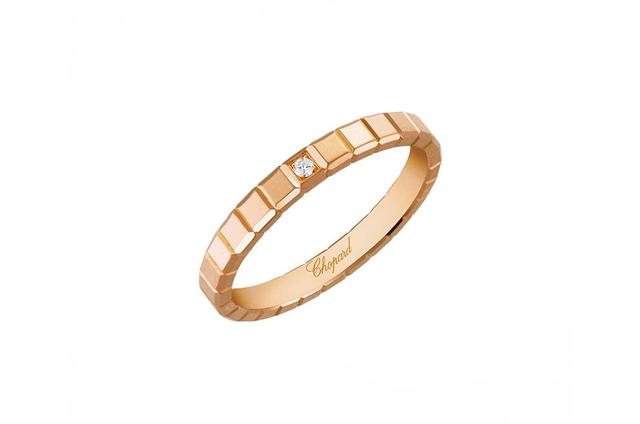 钻戒最经典的几种款式钻戒十大经典款式-第9张图片-翡翠网 钻戒最经典的几种款式钻戒十大经典款式-第9张图片-翡翠网