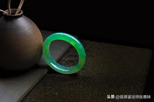 翡翠手镯市场价格正品翡翠手镯价格-第7张图片-翡翠网 翡翠手镯市场价格正品翡翠手镯价格-第7张图片-翡翠网