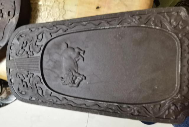 一山一石一世界理解一花一石一世界翡翠原石-第1张图片-翡翠网 一山一石一世界理解一花一石一世界翡翠原石-第1张图片-翡翠网