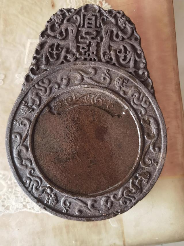 一山一石一世界理解一花一石一世界翡翠原石-第2张图片-翡翠网 一山一石一世界理解一花一石一世界翡翠原石-第2张图片-翡翠网