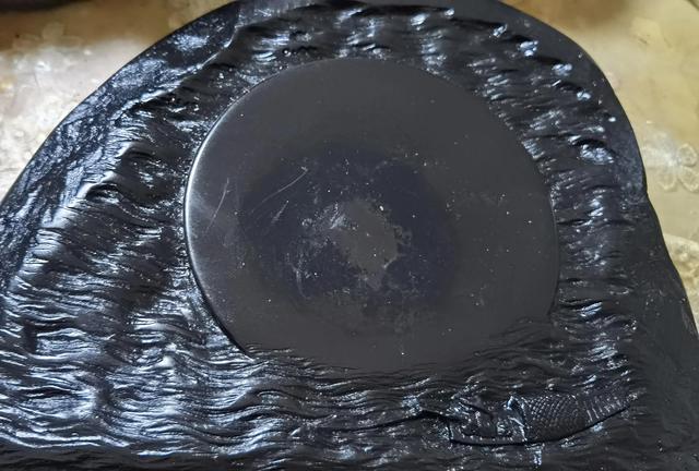 一山一石一世界理解一花一石一世界翡翠原石-第5张图片-翡翠网 一山一石一世界理解一花一石一世界翡翠原石-第5张图片-翡翠网