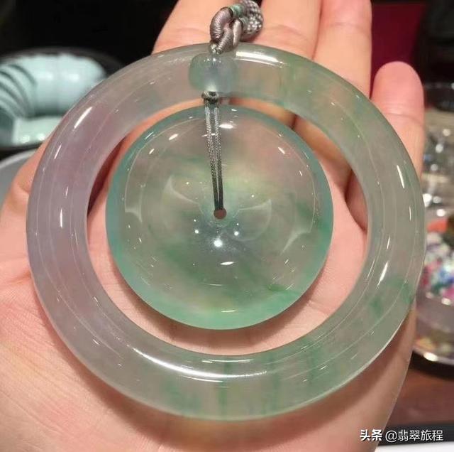 翡翠的基本知识大全,翡翠知识的心得-第2张图片-翡翠网 翡翠的基本知识大全,翡翠知识的心得-第2张图片-翡翠网