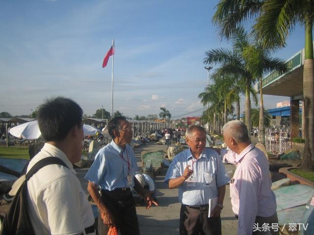 正阳绿翡翠原石玉石毛料,翡翠原石毛料-第7张图片-翡翠网 正阳绿翡翠原石玉石毛料,翡翠原石毛料-第7张图片-翡翠网