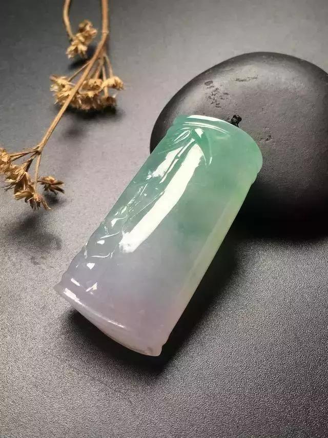 翡翠佛公脸没雕好翡翠雕佛价格-第24张图片-翡翠网 翡翠佛公脸没雕好翡翠雕佛价格-第24张图片-翡翠网