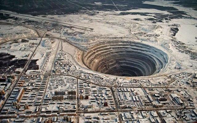 人造钻石出了后广告词的简单介绍-第4张图片-翡翠网 人造钻石出了后广告词的简单介绍-第4张图片-翡翠网