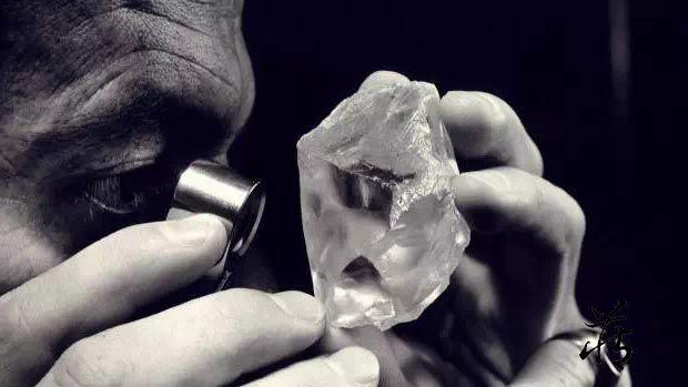 人造钻石出了后广告词的简单介绍-第5张图片-翡翠网 人造钻石出了后广告词的简单介绍-第5张图片-翡翠网