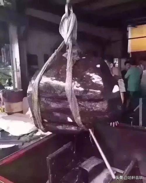 翡翠原石目录翡翠原石一般在哪里有-第7张图片-翡翠网 翡翠原石目录翡翠原石一般在哪里有-第7张图片-翡翠网