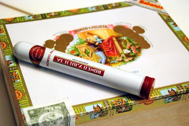 20元黑色盒的钻石烟,10元的钻石牌香烟图片-第2张图片-翡翠网 20元黑色盒的钻石烟,10元的钻石牌香烟图片-第2张图片-翡翠网