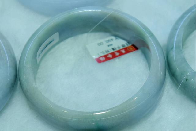 翡翠原石种老种嫩,翡翠原石种嫩结构-第4张图片-翡翠网 翡翠原石种老种嫩,翡翠原石种嫩结构-第4张图片-翡翠网