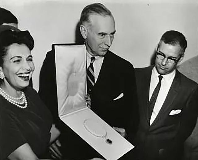 世界上最美的宝石,十大名贵宝石排名-第3张图片-翡翠网 世界上最美的宝石,十大名贵宝石排名-第3张图片-翡翠网