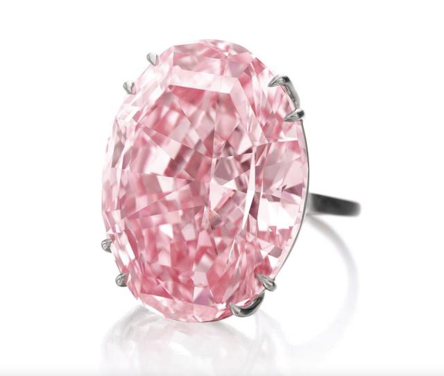 钻石哪个颜色最贵,世界十大名钻-第1张图片-翡翠网 钻石哪个颜色最贵,世界十大名钻-第1张图片-翡翠网