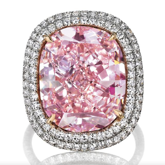 钻石哪个颜色最贵,世界十大名钻-第10张图片-翡翠网 钻石哪个颜色最贵,世界十大名钻-第10张图片-翡翠网