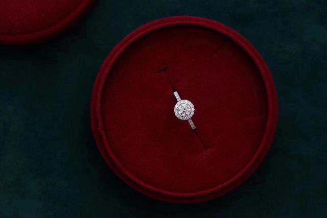 钻戒2021新款前十图片,2020款酷路泽图片及价格-第2张图片-翡翠网 钻戒2021新款前十图片,2020款酷路泽图片及价格-第2张图片-翡翠网