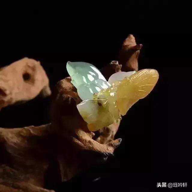 随形翡翠吊坠原石,随型镶嵌吊坠-第6张图片-翡翠网 随形翡翠吊坠原石,随型镶嵌吊坠-第6张图片-翡翠网