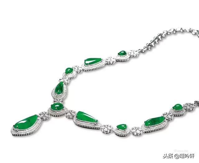 随形翡翠吊坠原石,随型镶嵌吊坠-第10张图片-翡翠网 随形翡翠吊坠原石,随型镶嵌吊坠-第10张图片-翡翠网