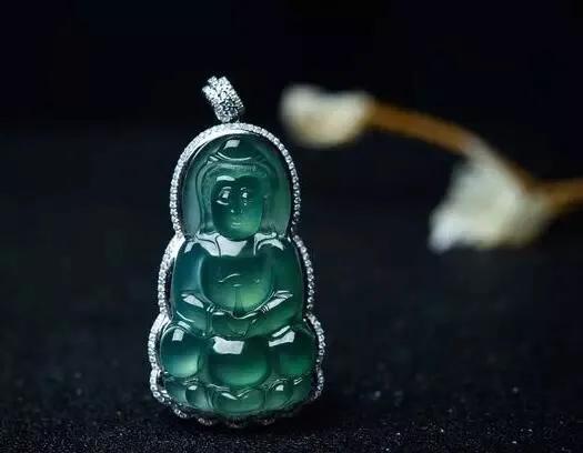 羊脂玉原石价格羊脂玉原石和翡翠-第5张图片-翡翠网 羊脂玉原石价格羊脂玉原石和翡翠-第5张图片-翡翠网