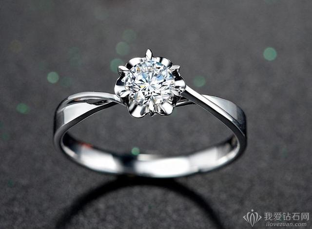 1克拉一克拉8千多的钻石戒指能卖多少钱-第2张图片-翡翠网 1克拉一克拉8千多的钻石戒指能卖多少钱-第2张图片-翡翠网