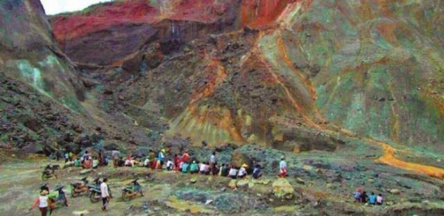 原石翡翠矿山,翡翠矿山介绍-第6张图片-翡翠网 原石翡翠矿山,翡翠矿山介绍-第6张图片-翡翠网