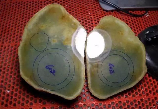 关于翡翠冰黄原石的信息-第2张图片-翡翠网 关于翡翠冰黄原石的信息-第2张图片-翡翠网