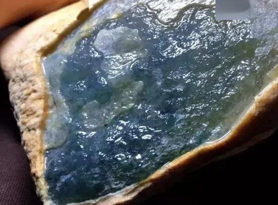 木那原石皮壳图谱解析,翡翠原石纳场口图片-第5张图片-翡翠网 木那原石皮壳图谱解析,翡翠原石纳场口图片-第5张图片-翡翠网