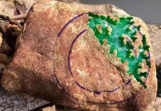 木那原石皮壳图谱解析,翡翠原石纳场口图片-第7张图片-翡翠网 木那原石皮壳图谱解析,翡翠原石纳场口图片-第7张图片-翡翠网