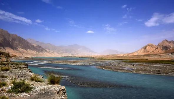 西宁玻璃种翡翠原石怎么辨别,翡翠玻璃种和冰种-第1张图片-翡翠网 西宁玻璃种翡翠原石怎么辨别,翡翠玻璃种和冰种-第1张图片-翡翠网