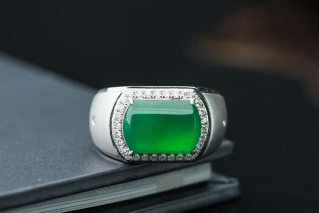 男士翡翠图片及价格男士戒指翡翠款式价格大全-第3张图片-翡翠网 男士翡翠图片及价格男士戒指翡翠款式价格大全-第3张图片-翡翠网