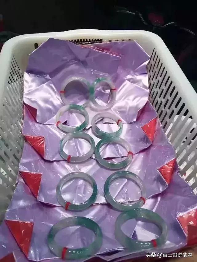 包含糯冰飘花翡翠吊坠价格的词条-第8张图片-翡翠网 包含糯冰飘花翡翠吊坠价格的词条-第8张图片-翡翠网